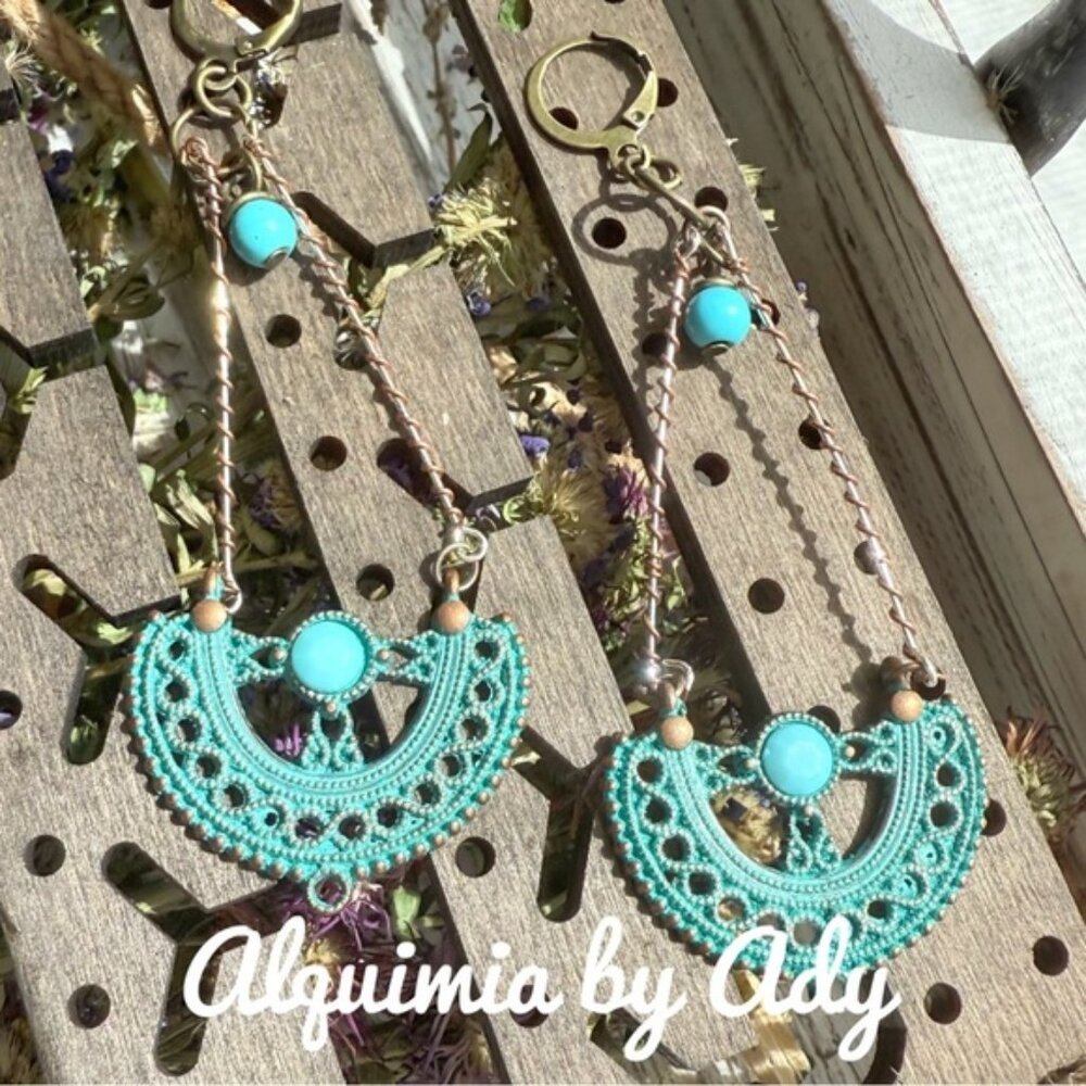 SHOULDER DUSTER + Verdi gris turquoise earrings